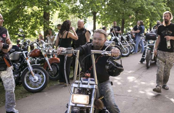 4de37099a91147383829ffd5f77836ab.jpg